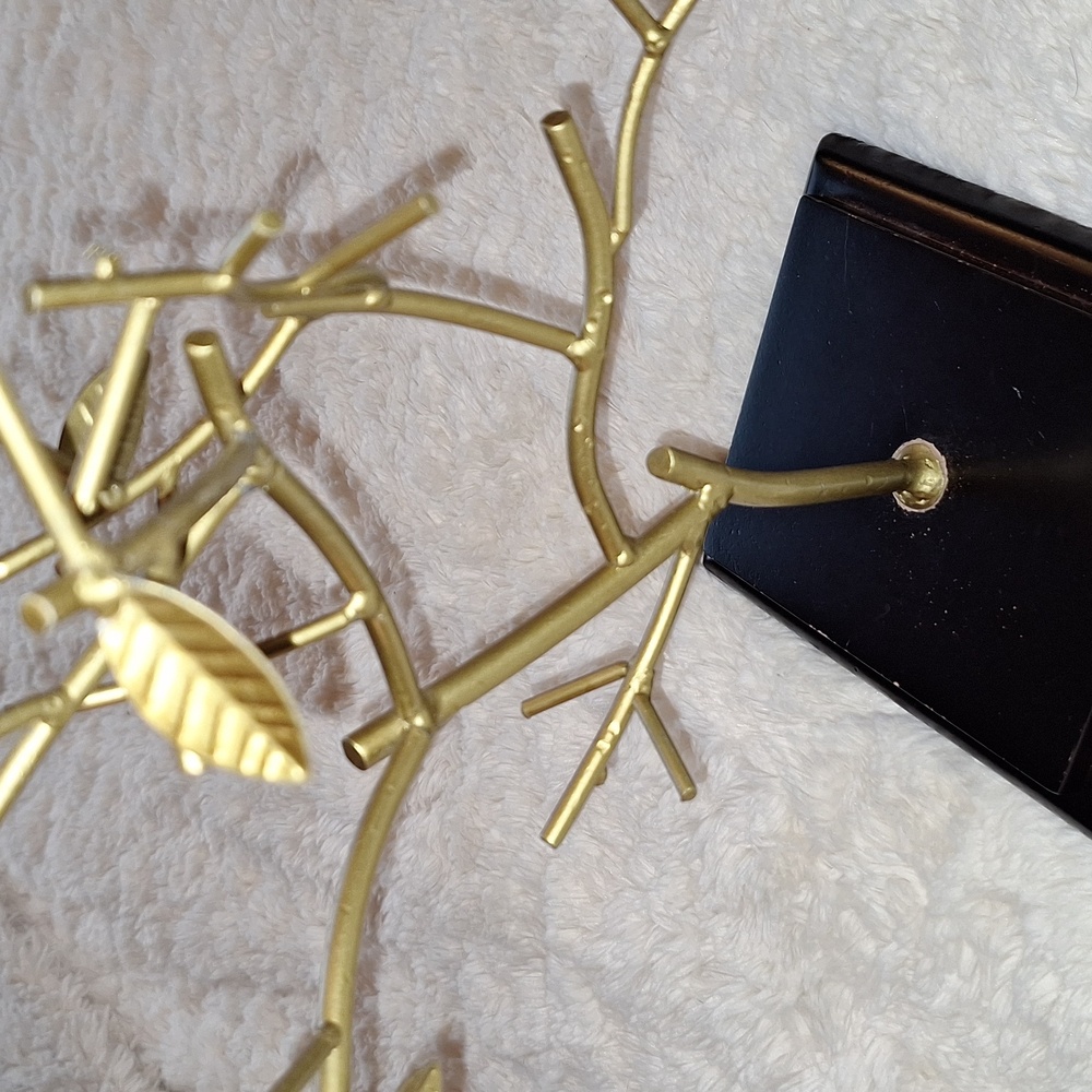Pre-owned Tree Jewelry Stand  10.5" Tall Est 8" wide Spins  you can glue at base - Picture 2 of 4
